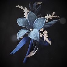 Denim Flower Boutonniere. Textile Design, Jewelr, Design, Floral, and Plant Design project by Svetlana Faulkner - 08.31.2023