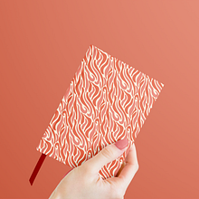 Meu projeto do curso: Criação de marca com seus próprios patterns. Traditional illustration, Br, ing, Identit, Graphic Design, Pattern Design, Fashion Design, and Botanical Illustration project by Maria Eduarda Zanotti - 08.28.2023