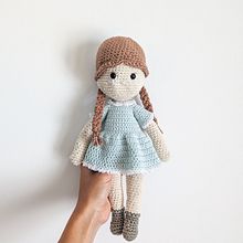 My project for course: Amigurumi: Design Clothing, Hair and Accessories. Projekt z dziedziny Craft, Projektowanie zabawek,  Tkactwo, Sz, dełkowanie, Amigurumi, Wzornictwo tekst i liów użytkownika Sarah Mackenzie - 01.09.2023