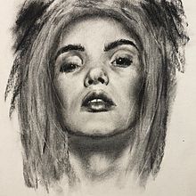 My project for course: Artistic Charcoal Portraiture: Creating Atmosphere Ein Projekt aus dem Bereich Traditionelle Illustration, Bildende Künste, Zeichnung, Porträtzeichnung, Realistische Zeichnung und Artistische Zeichnung von Melissa McAuliffe - 01.09.2023