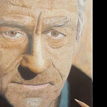 My project for course: Realistic Portrait with Coloured Pencils. Un progetto di Illustrazione tradizionale, Belle arti, Disegno a matita, Disegno, Disegno di ritratti, Disegno realistico, Disegno artistico e Disegno con matite colorate di drcharybdos77 - 31.08.2023