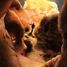Photosculpting - Journey to the City of Light. Een project van Fotografie,  Fotografische verlichting, Studiofotografie, Artistieke fotografie, Commerciële fotografie, Fotografische compositie y Matte painting van Nathan Gabriel - 06.09.2023