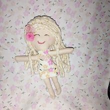 Mi proyecto del curso: Muñecos de tela: diseño, costura y creación de contenido. Arts, Crafts, To, Design, Social Media, Mobile Photograph, Product Photograph, Sewing, Instagram Photograph, Patternmaking, and Dressmaking project by estherkarine23 - 09.08.2023