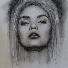 Mój projekt z kursu: Portret artystyczny węglem: tworzenie atmosfery. Ilustração tradicional, Artes plásticas, Desenho, Desenho de retrato, Desenho realista, e Desenho artístico projeto de Anna - 09.09.2023