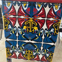 Mi proyecto del curso: Pintura decorativa sobre muebles. Een project van  Beeldende kunst, Meubelontwerp en -bouw, Interieurontwerp, Schilderij, Patroonontwerp,  Acrylschilderij y DIY van Javier Navarro - 09.09.2023