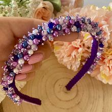 Il mio progetto del corso: Ricamo con perline: crea accessori per capelli. Un progetto di Design di accessori, Artigianato, Design di gioielli, Fashion design, Ricamo, DIY e Textile Design di Ilaria - 10.09.2023
