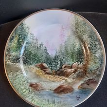 Transparencia de Pintura sobre Porcelana, Tecnica Acuarela-Oleoso. Un proyecto de Diseño, Consultoría creativa, Bellas Artes, Diseño industrial, Tipografía, Diseño de producto, Escritura, Caligrafía, Cine, Lettering, Bocetado, Creatividad, Dibujo, Diseño de moda, Pintura a la acuarela, Concept Art, Dibujo realista, Instagram, Cerámica, Pintura al óleo y Sketchbook de Cecilia Zaietz - 11.09.2023