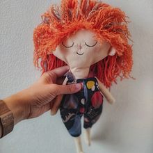 Il mio progetto del corso: Pupazzi di stoffa: design, confezione e creazione di contenuti. Arts, Crafts, To, Design, Social Media, Mobile Photograph, Product Photograph, Sewing, Instagram Photograph, Patternmaking, and Dressmaking project by pavarin_cora - 09.15.2023