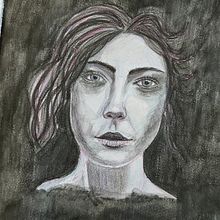 Mon projet du cours : Portrait créatif en clair-obscur au crayon. Un projet de Illustration traditionnelle, Dessin au cra, on, Dessin de portrait, Dessin artistique, Dessin aux cra , et ons de couleur de polinka_mn - 26.09.2023