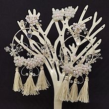 My project for course: Wire Jewelry Techniques. Accessor, Design, Jewelr, and Design project by Amanda Zoë Nathaniel - 10.07.2023