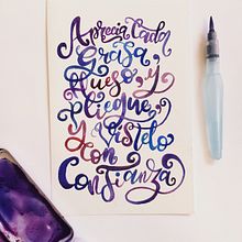 Mi proyecto del curso: Cuaderno tipográfico con lettering manual. Un proyecto de Lettering, Bocetado, Creatividad, Dibujo, H, lettering y Sketchbook de Rocio Hervas S. - 12.10.2023