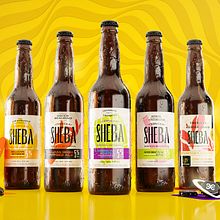 Sheba Cerveza Artesanal. Br, ing, Identit, Packaging, Art Direction, Digital Illustration, 3D, 3D Design, Logo Design, Br, Strateg, Digital Marketing, Motion Graphics, Accessor, Design, Product Design, Social Media, Vector Illustration, 3D Animation, and Photo Retouching project by Kiddo Estudio - 10.13.2023