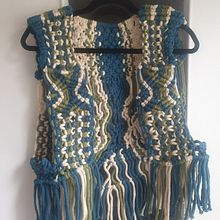 Macramé: Create Unique Clothing. Projekt z dziedziny Projektowanie dodatków, Craft,  Tkactwo, Makrama, Wzornictwo tekst i liów użytkownika florine_bm - 14.10.2023