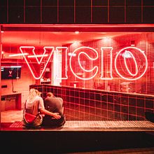 Luces sobre Madrid. Un projet de Photographie, Photographie de portrait, Photographie numérique, Photographie extérieure, Photographie lifest, le , et Autoportrait photographique de theform - 17.10.2023