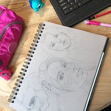 My project for course: Portrait Sketchbooking: Explore the Human Face. Un proyecto de Bocetado, Dibujo, Dibujo de Retrato, Dibujo artístico y Sketchbook de carla_vidal95 - 19.10.2023