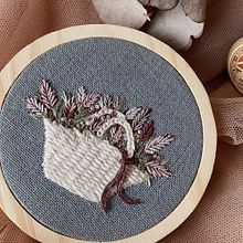 projetos de primavera para a edição 41 do @borda.comigo. Un progetto di Ricamo e Artigianato di Carla Ramos - 20.10.2023