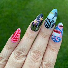Floral Pattern Nails: Introduction to Nail Art. Projekt z dziedziny Craft, R, sunek botaniczn, Malarstwo dekorac i jne użytkownika Mary Shaak - 22.10.2023