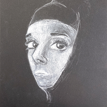 "Mirades" 3r treball | Prova de blanc sobre negre - TEG . Desen de portret de Meritxell Esteve Avileo - 10.24.2023