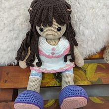 Mi proyecto del curso: Elaboración de muñecas amigurumi románticas. Un proyecto de Artesanía, Diseño de juguetes, Tejido, Crochet, Amigurumi y Diseño textil de Abigail Pizarro - 22.10.2023