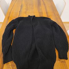 Mein Abschlussprojekt für den Kurs: Häkeln: Gestalte Kleidungsstücke mit nur einer Nadel. Een project van  Modeontwerp, Textiel, DIY, Haken y Textielontwerp van Ana Vogt - 27.10.2023