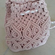 Meu projeto do curso: Design e criação de bolsas em macramê. Design, Accessor, Design, Arts, Crafts, Sewing, Fiber Arts, Macramé, and Textile Design project by Sandra José - 08.03.2022