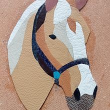 Mon projet du cours : Initiation aux bases de la marqueterie de cuir. Un progetto di Design, Design di accessori, Artigianato, Interior Design e DIY di Pauline NIVOIX - 30.10.2023