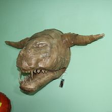 Scultura di cartone: Terror Dog of Ghostbusters.. Een project van Ontwerp van personages, Craft,  Beeldende kunst, Beeldhouwwerk, Film, video en televisie, Evenementen, Film y Artistieke fotografie van Enry - 30.10.2023