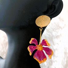 Floral jewelry set. Earrings and pendant. Accessor, Design, Jewelr, Design, Arts, and Crafts project by Hanna Dehnhard - 11.01.2023