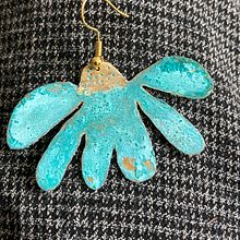 Mi proyecto del curso: Joyería en metal pintada a mano con pátinas y pigmentos. Projekt z dziedziny Projektowanie dodatków, Craft, Projektowanie biżuterii, Projektowanie mod, DIY, Malarstwo dekorac i jne użytkownika Maria Govantes - 04.11.2023