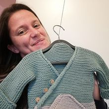 Primer Kimono bebé para July . Projekt z dziedziny  Tkactwo, DIY, Dziewiarstwo Ręczne, Wzornictwo tekst i liów użytkownika Romi Parra - 01.11.2023