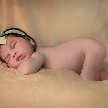 Mi proyecto del curso: Introducción a la fotografía newborn. Photograph, Portrait Photograph, Studio Photograph, Lifest, le Photograph & Interior Photograph project by yohanperez-art - 11.10.2023