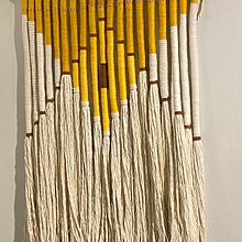 Mi proyecto del curso: Macramé: técnicas de tejido envuelto. Un proyecto de Artesanía, Decoración de interiores, Tejido, Macramé, Teñido Textil y Diseño textil de Maica Gv - 11.11.2023