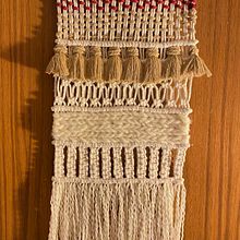 Mi creación se llama 'Sin motivos'. Accessor, Design, Arts, Crafts, Interior Design, Decoration, Fiber Arts, Macramé, and Textile Design project by Fernanda Olivares - 11.13.2023