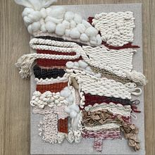Mon projet du cours : Tissage, broderie et punch needle : création d'un tableau textile. Projekt z dziedziny Projektowanie dodatków, Craft,  Haft,  Dekoracja wnętrz,  Tkactwo,  Haft pętelkow, Tkanie, Wzornictwo tekst i liów użytkownika claire.zmiro - 10.11.2023
