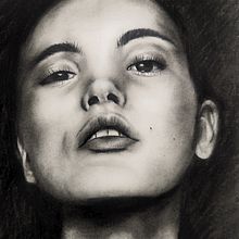 My project for course: Artistic Charcoal Portraiture: Creating Atmosphere. Ilustração tradicional, Artes plásticas, Desenho, Desenho de retrato, Desenho realista, e Desenho artístico projeto de cvillate_1 - 17.11.2023