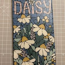My project for course: Modern Mosaic Art: Make Floral Compositions with Tiles. Projekt z dziedziny Craft, Projektowanie i w, rób mebli, Ceramika, Dekoracja wnętrz i DIY użytkownika cherylpilley - 17.11.2023