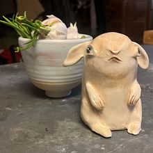 My project for course: Ceramic Character Design: Explore Color and Texture. Un progetto di Character design, Artigianato, Belle arti, Scultura e Ceramica di Bronwyn Beattie - 19.11.2023