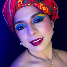 Mi proyecto del curso: Introducción a las técnicas profesionales de maquillaje. Een project van Film, video en televisie,  Art direction,  Modeontwerp y Modefotografie van Camila Mosqueda - 16.11.2023