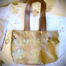 Stampa botanica su tessuto e carta. Un progetto di Stampa tessile di l_radduso - 31.10.2023