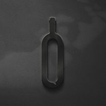 Bottle. Br, ing, Identit, Design, Graphic Design, and Creativit project by Renato Gomes - 11.28.2023