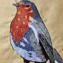Vörösbegy - in my mother tongue. Traditional illustration, Embroider, and Textile Design project by welinda - 11.29.2023