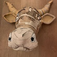 Kartonnen sculpturen voor beginners; Schotse Hooglander. Character Design, Arts, Crafts, Fine Arts, and Sculpture project by Daniel Barten Tolhuijsen - 11.30.2023
