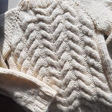 Il mio progetto del corso: Tecniche di lavoro a maglia con ferri circolari. Knitting, and Textile Design project by Beatrice - 11.24.2023