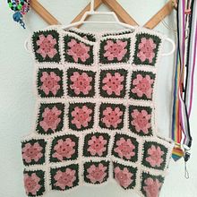 Mi proyecto del curso: Grannies de crochet: haz tu propio suéter. Fashion Design, Fiber Arts, DIY, Crochet, and Textile Design project by Marta Selusi - 10.30.2023
