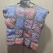 Mi proyecto del curso: Grannies de crochet: haz tu propio suéter. Fashion Design, Fiber Arts, DIY, Crochet, and Textile Design project by parito500 - 12.07.2023