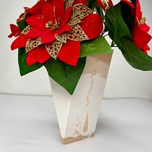 Il mio progetto del corso: Design di oggetti decorativi con resine ecosostenibili. Un projet de Création d'accessoires, Artisanat, Design, Fabrication de mobilier, Design d'intérieur, Décoration, Céramique , et DIY de Morena Mellone - 01.12.2023
