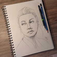 Mi proyecto del curso: Cuaderno de retratos a línea con grafito. Fine Arts, Sketching, Drawing, Portrait Drawing, Sketchbook, and Pencil Drawing project by Martín Borrini - 12.09.2023