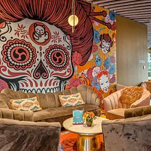 NHOW AMSTERDAM RAI HOTEL - MURAL PARA MOANA BAR. Een project van Architectuur, Interactief ontwerp,  Interieur e Interieurontwerp van David Zuker - 14.12.2023