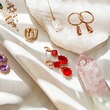 Jewellery Business. Un proyecto de Diseño de complementos de Jessie-Lee Fadul - 14.12.2023