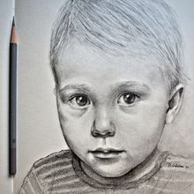 Mi proyecto del curso: Retrato realista con lápiz de grafito. Traditional illustration, Fine Arts, Sketching, Pencil Drawing, Drawing, Portrait Drawing, Realistic Drawing, Artistic Drawing, and Figure Drawing project by diego_caballero2 - 12.20.2023